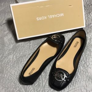 Black Michael Kors size 8.5